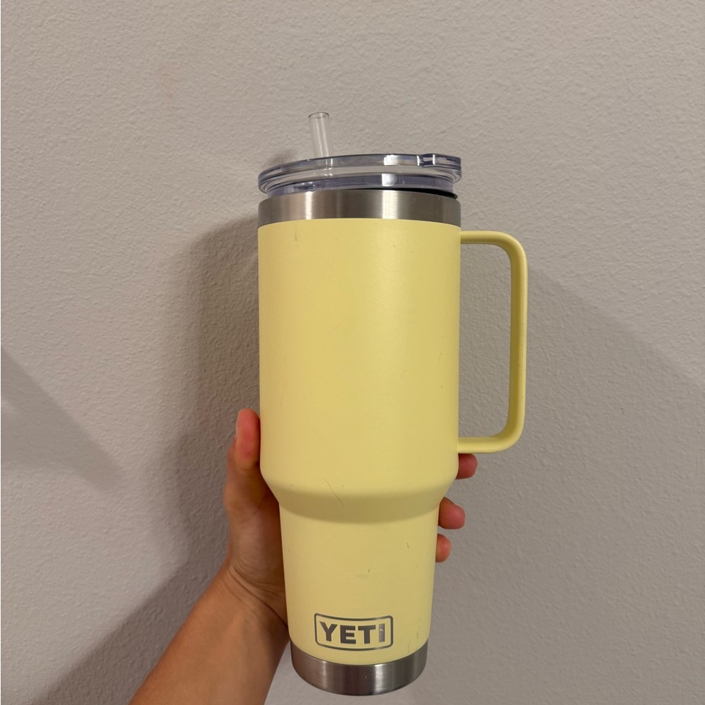 YETI Lemon Tumbler with Handle